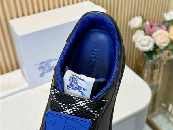 Burberry Check Terrace Sneakers  BBR--3010