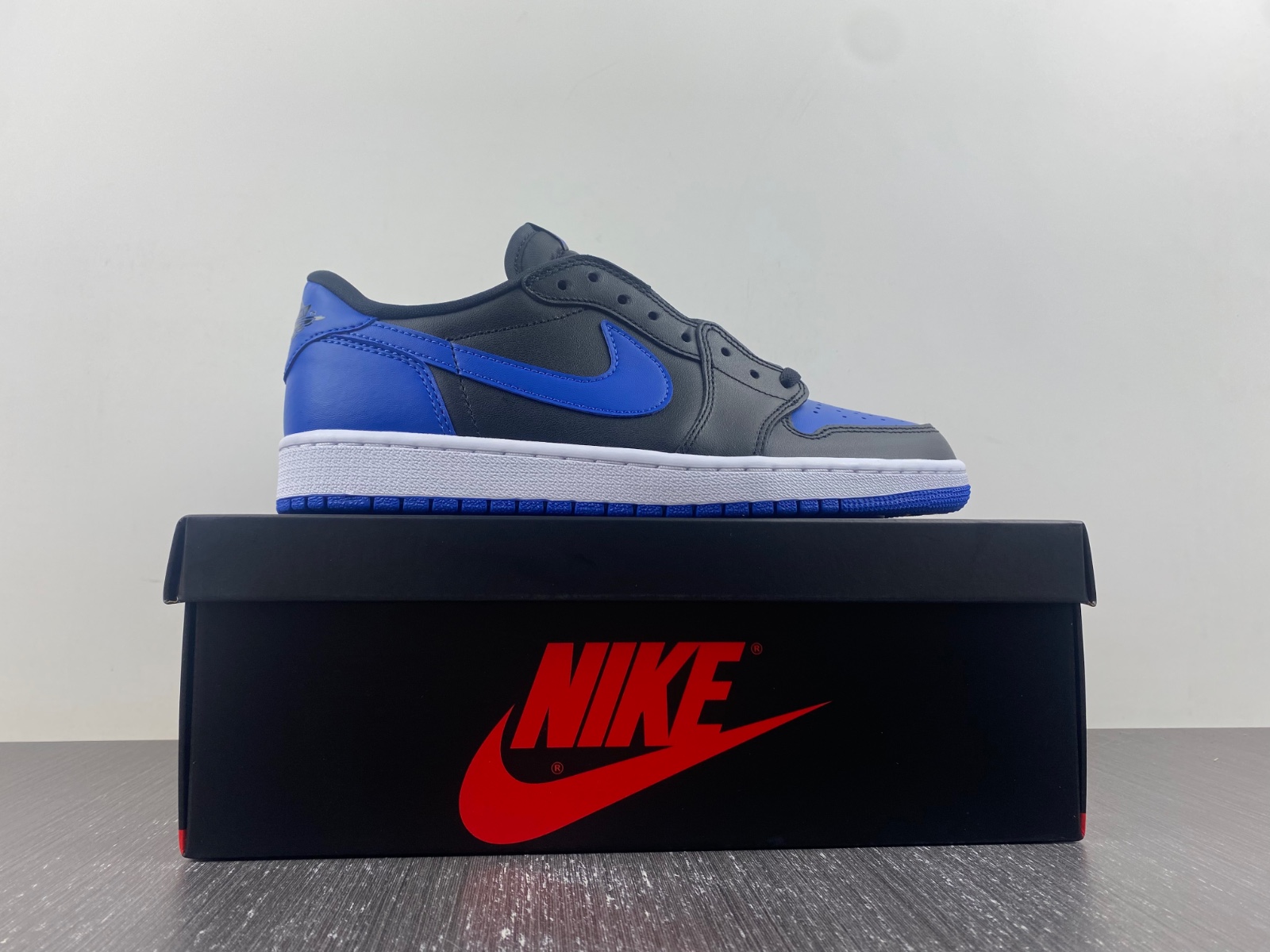 Air Jordan 1 Retro Low OG 