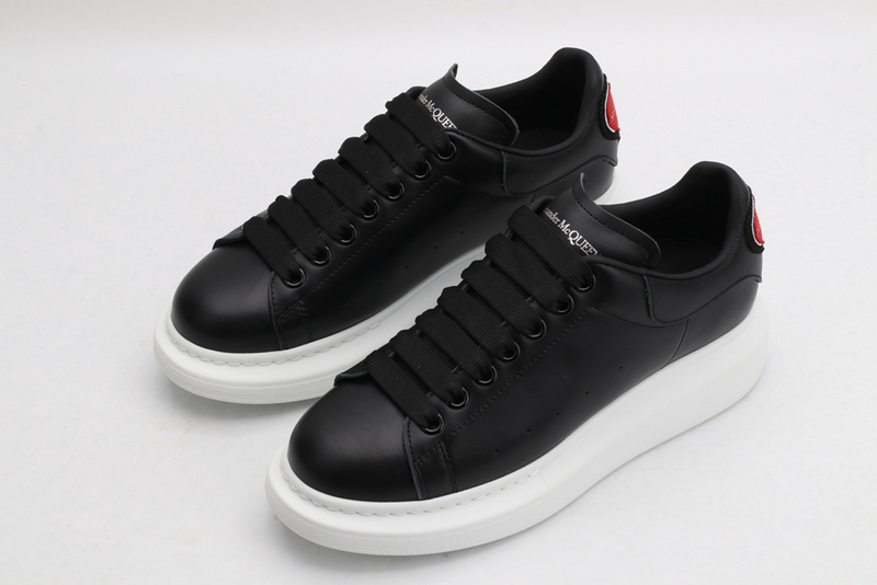 MCQUEEN OVERSIZED SNEAKER