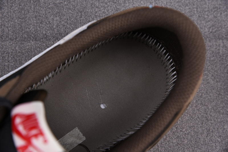 Travis Scott x Air Jordan 1 Low 