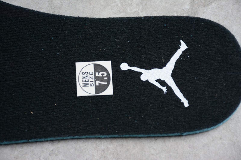 Air Jordan 1 Retro Mid 