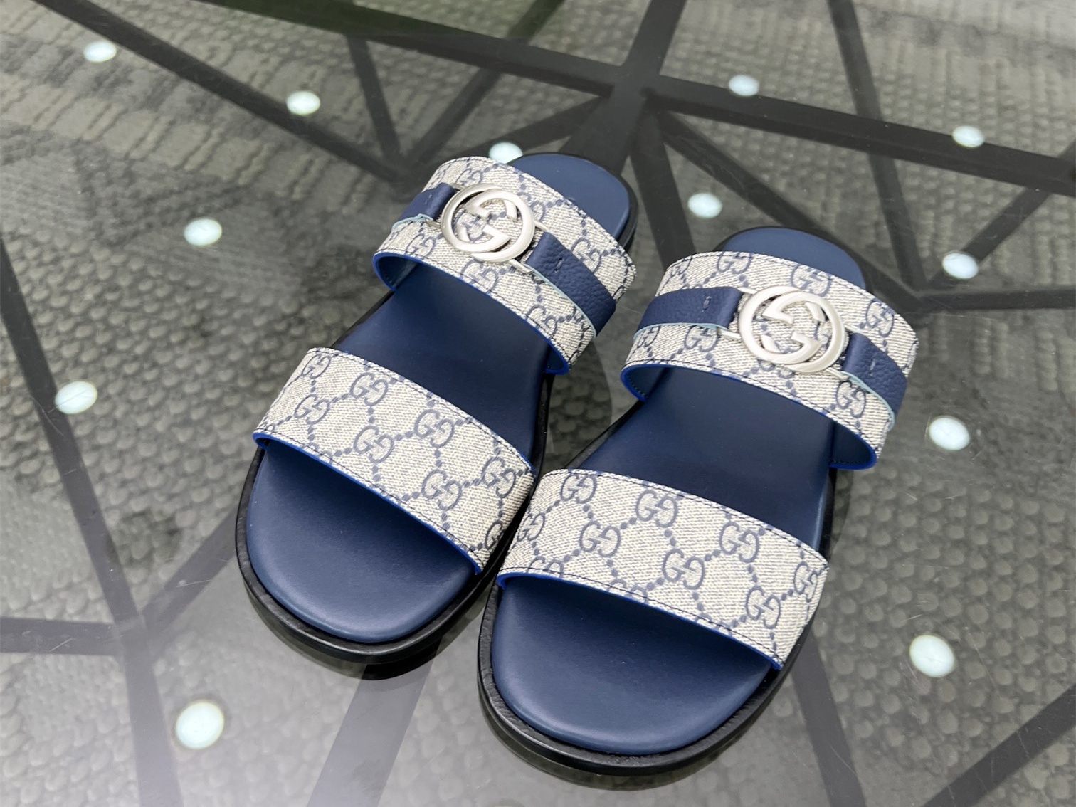 GUCCI  SLIDE (EU38-EU46)