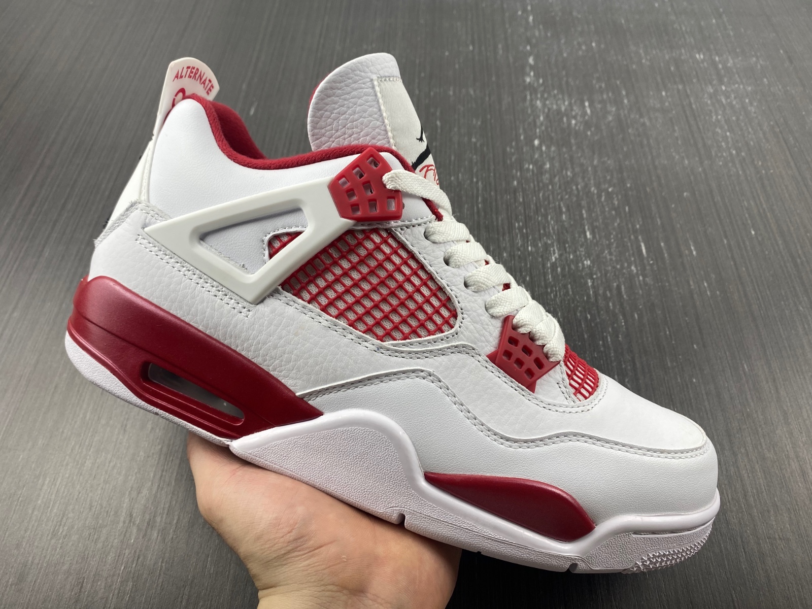 Air Jordan 4 Retro