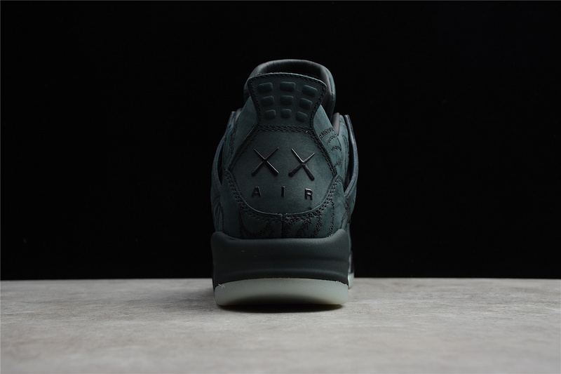 KAWS x Air Jordan 4 Retro