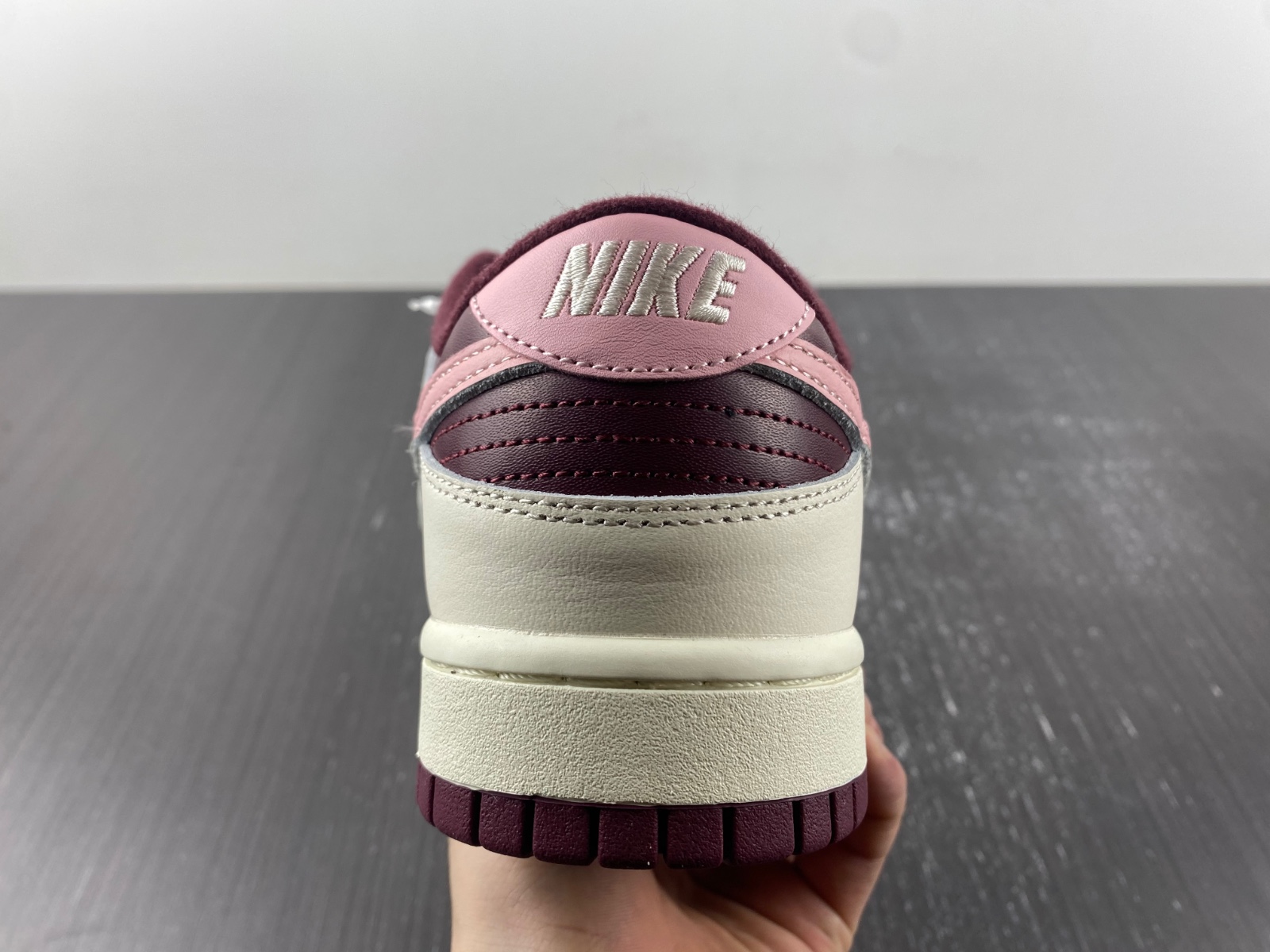 Nike Dunk Low "Valentine