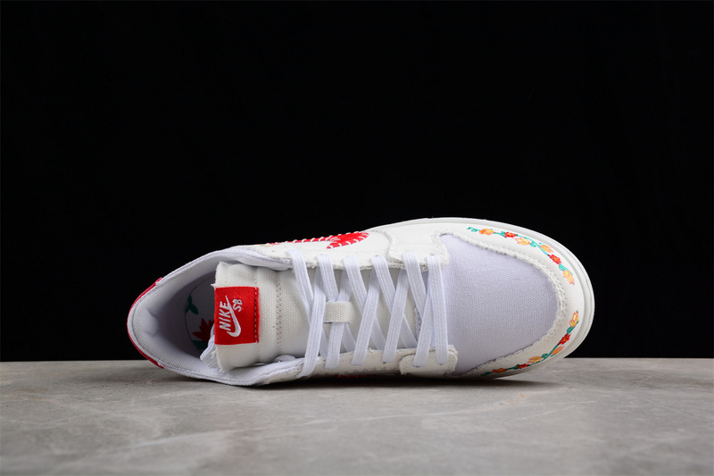 Nike SB Dunk Low N7 Sail University Red FD6951-700