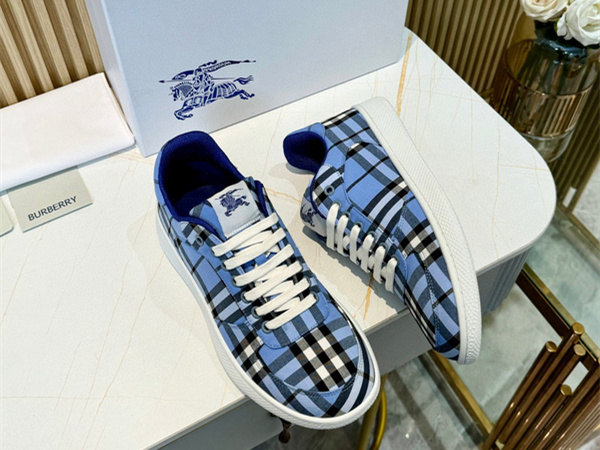 Burberry Check Terrace Sneakers BBR--3008