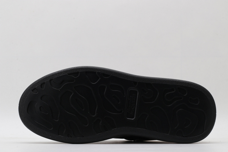 MCQUEEN OVERSIZED SNEAKER