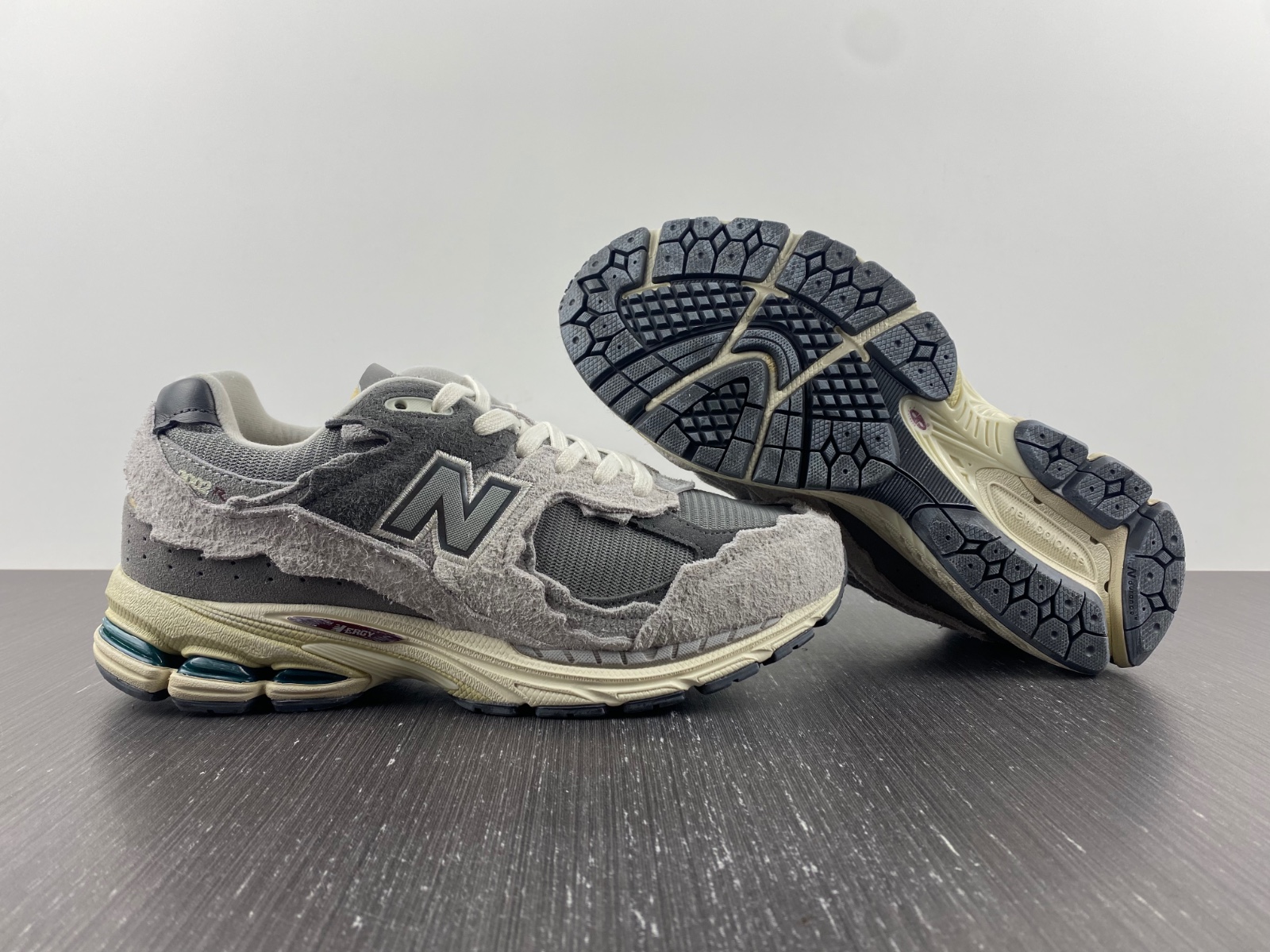 New Balance 2002R Protection Pack Rain Cloud - M2002RDA