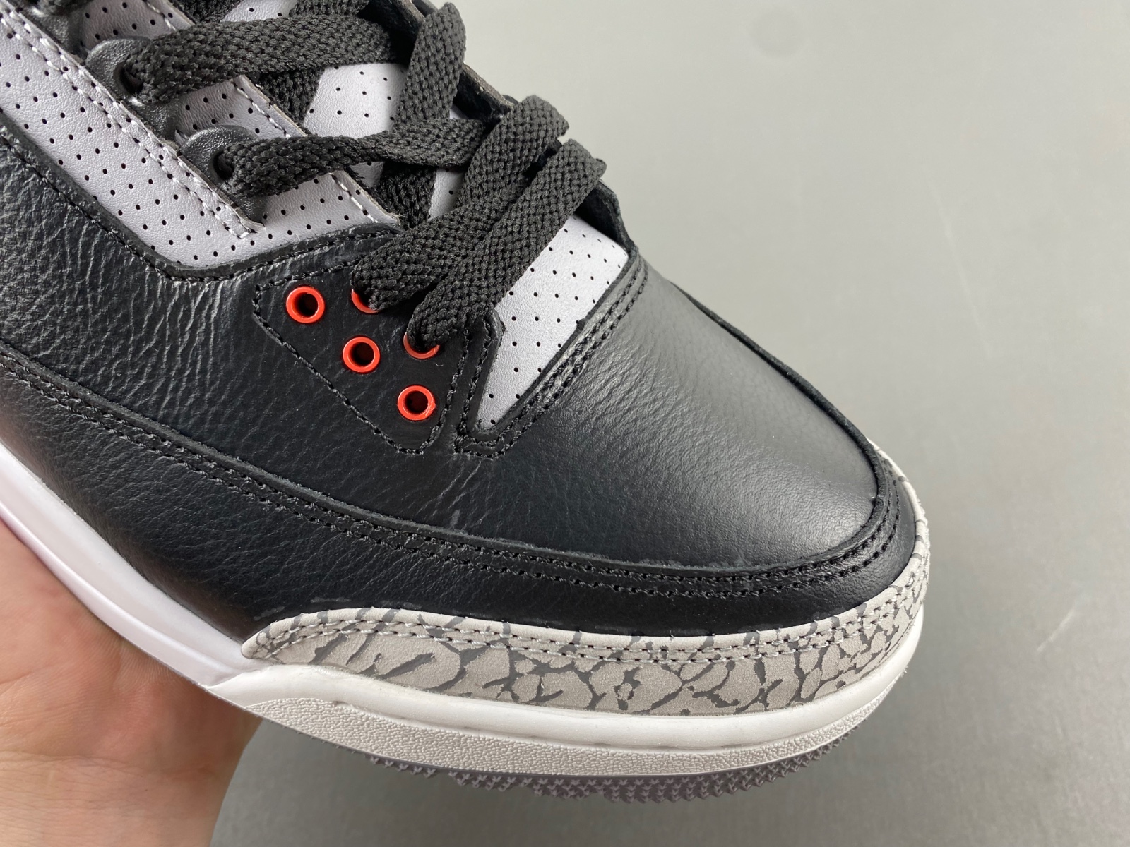 Air Jordan 3 OG “Black Cement” SKU:DN3707-010