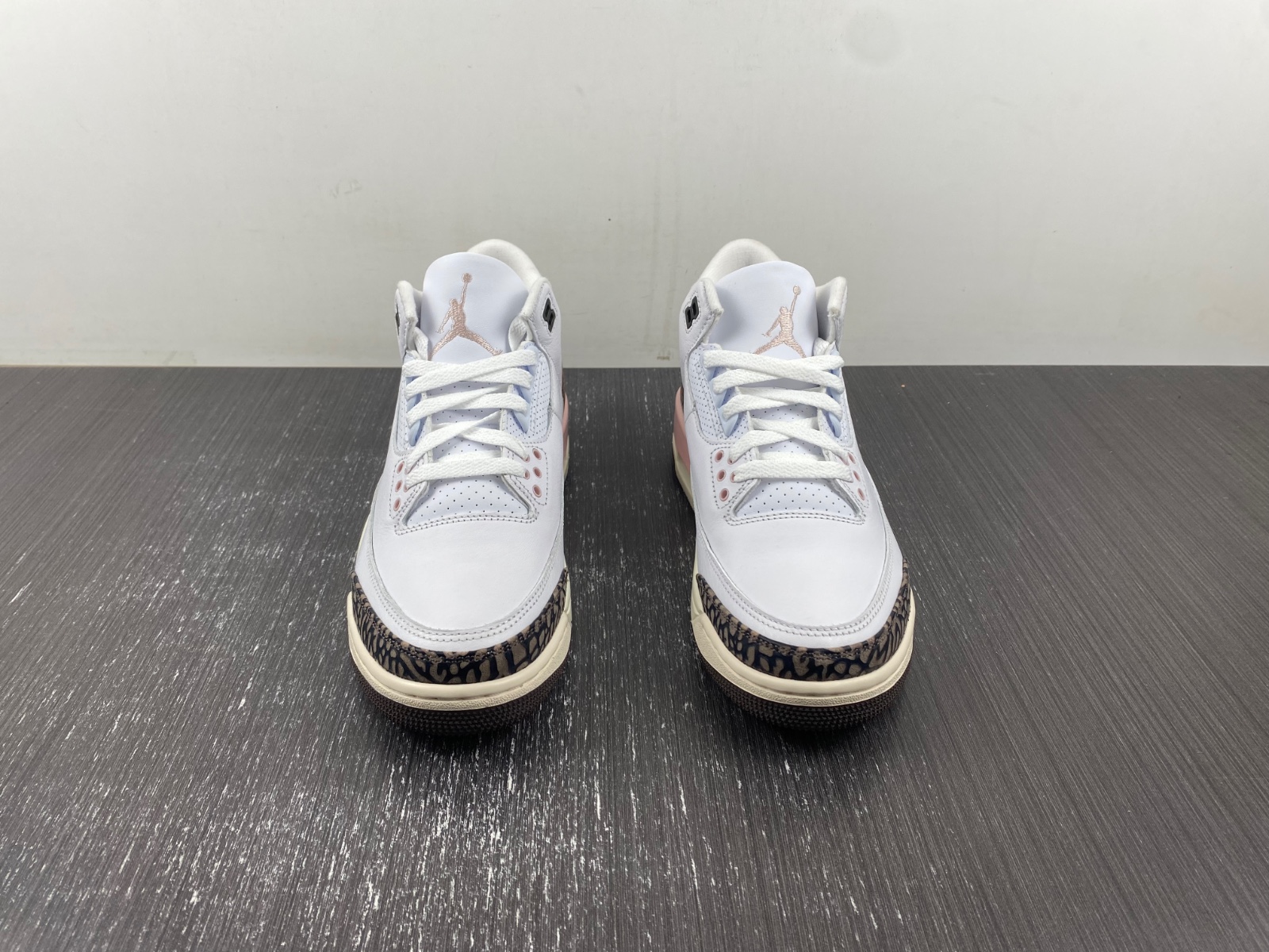 Air Jordan 3 Retro Neapolitan Dark Mocha - CK9246-102