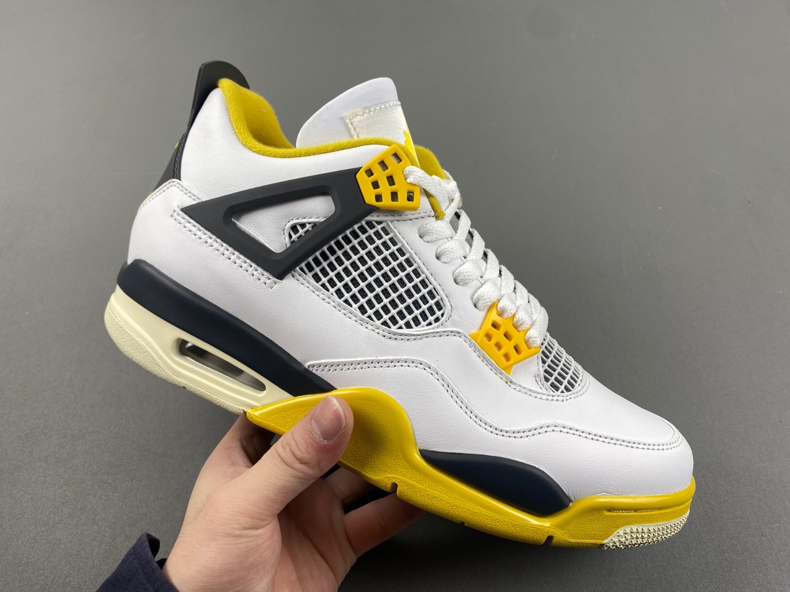 Air Jordan 4 "Vivid Sulfur" AQ9129-101