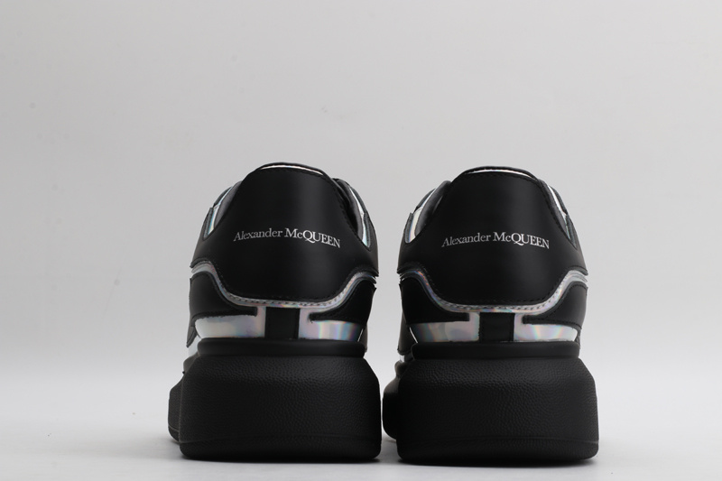 MCQUEEN OVERSIZED SNEAKER