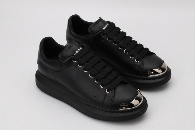 MCQUEEN OVERSIZED SNEAKER