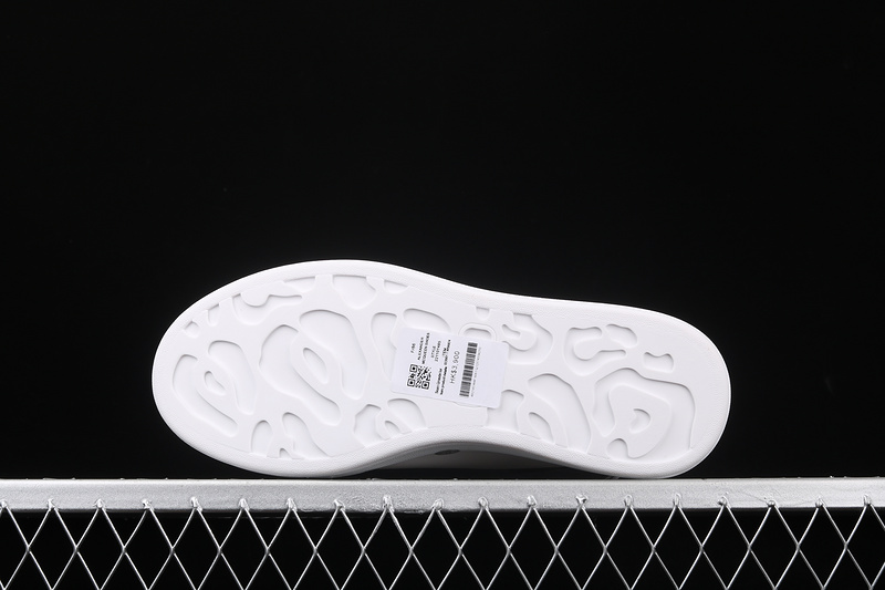 MCQUEEN OVERSIZED SNEAKER