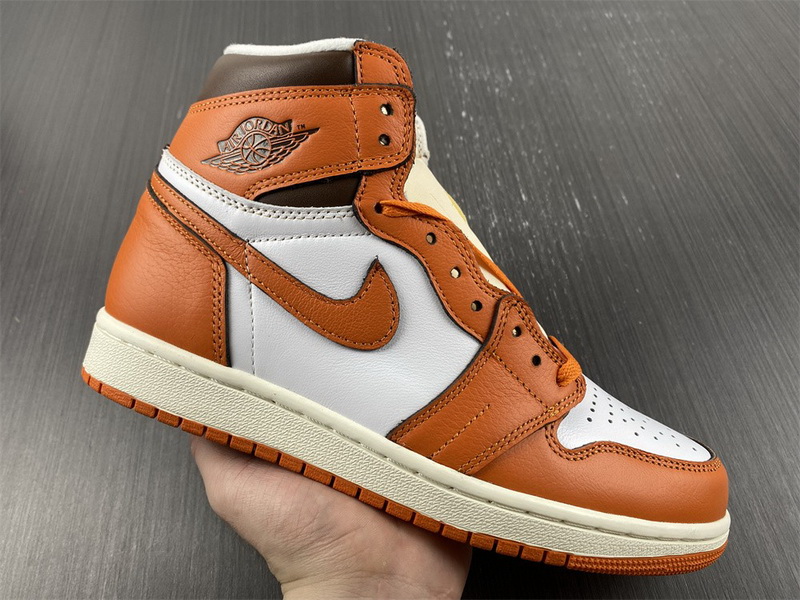 Air Jordan 1 High OG WMNS “Starfish” DO9369-101