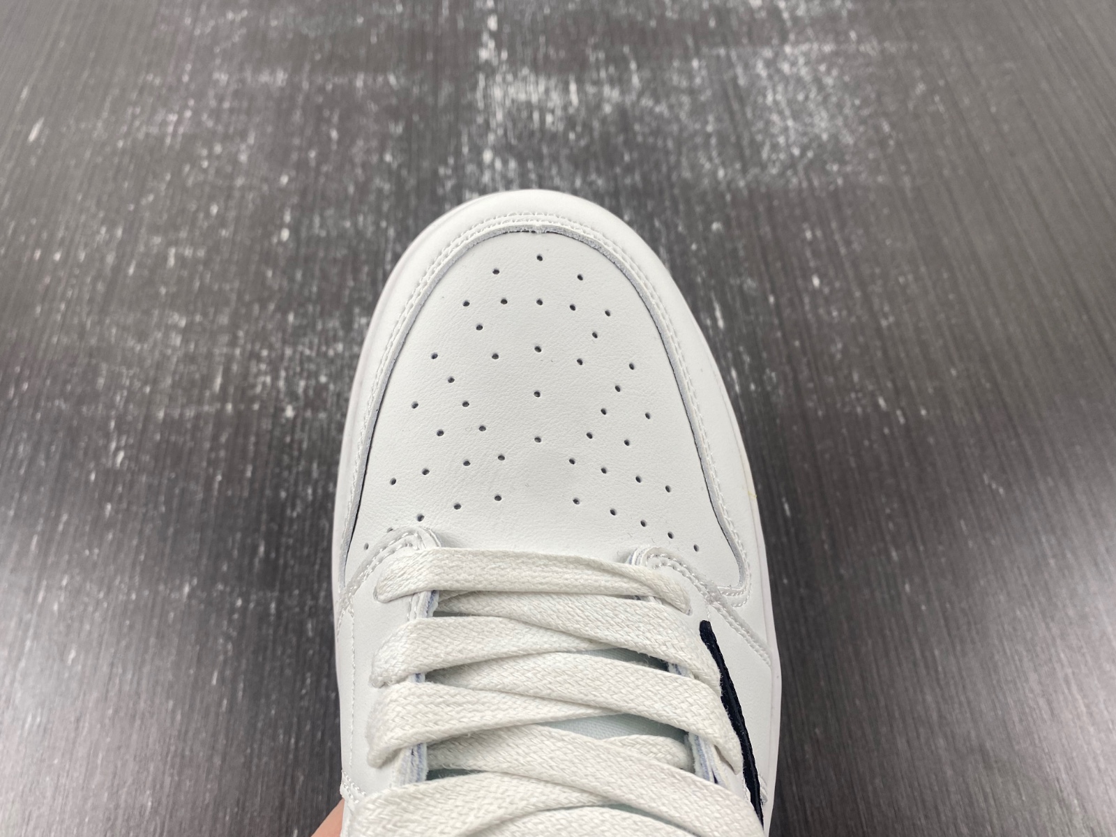 OFF-WHITE x Travis Scott x Air Jordan 1 custom