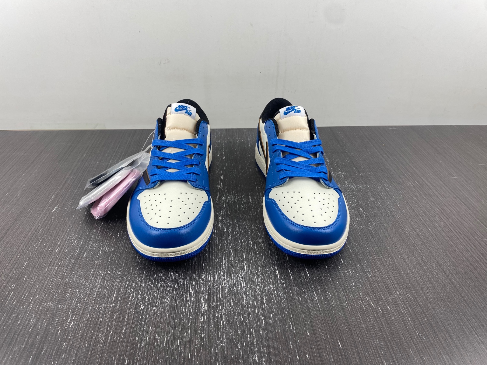 Travis Scott x Air Jordan 1 custom