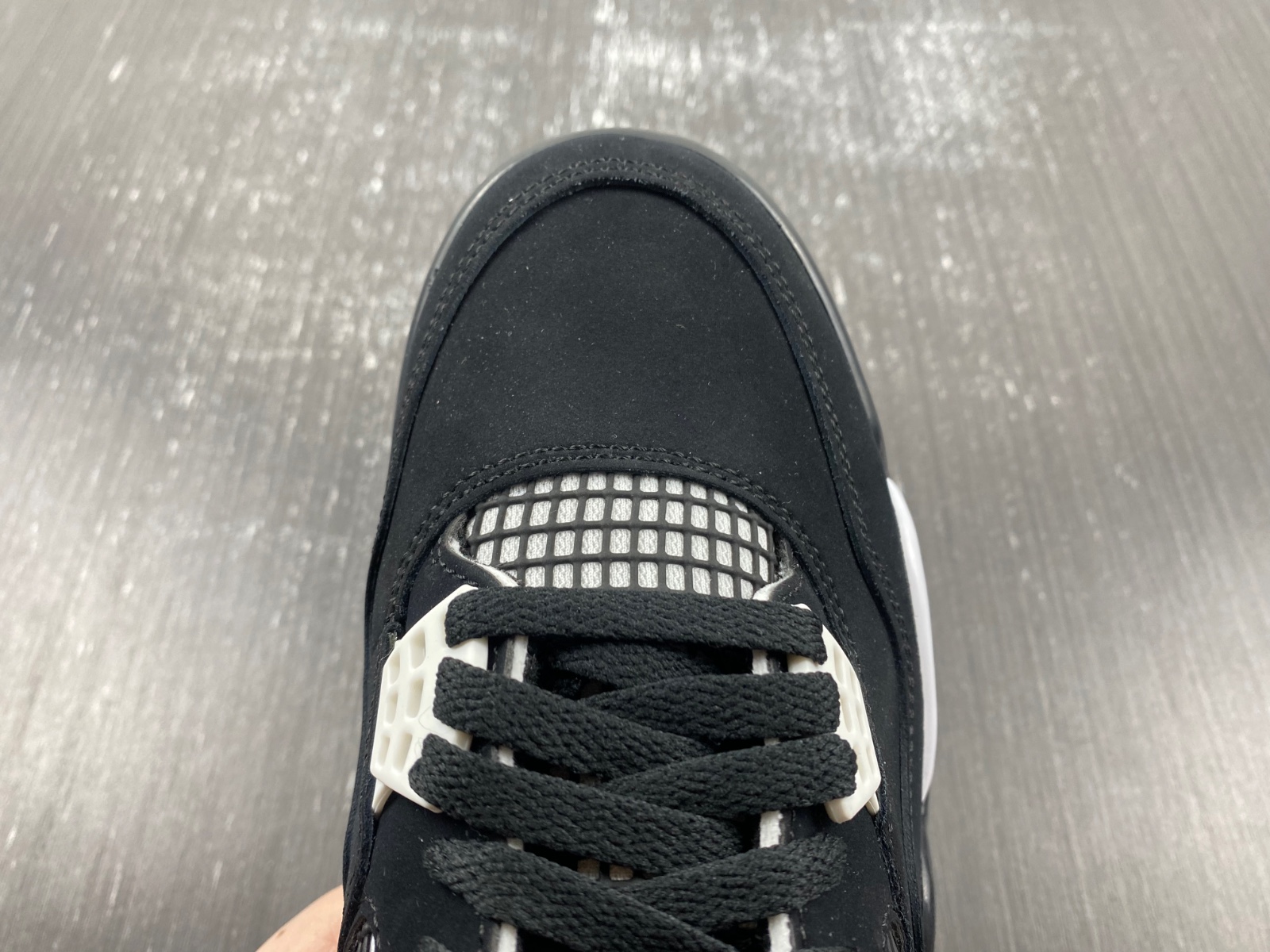 Air Jordan 4 "White Thunder" FQ8138-001