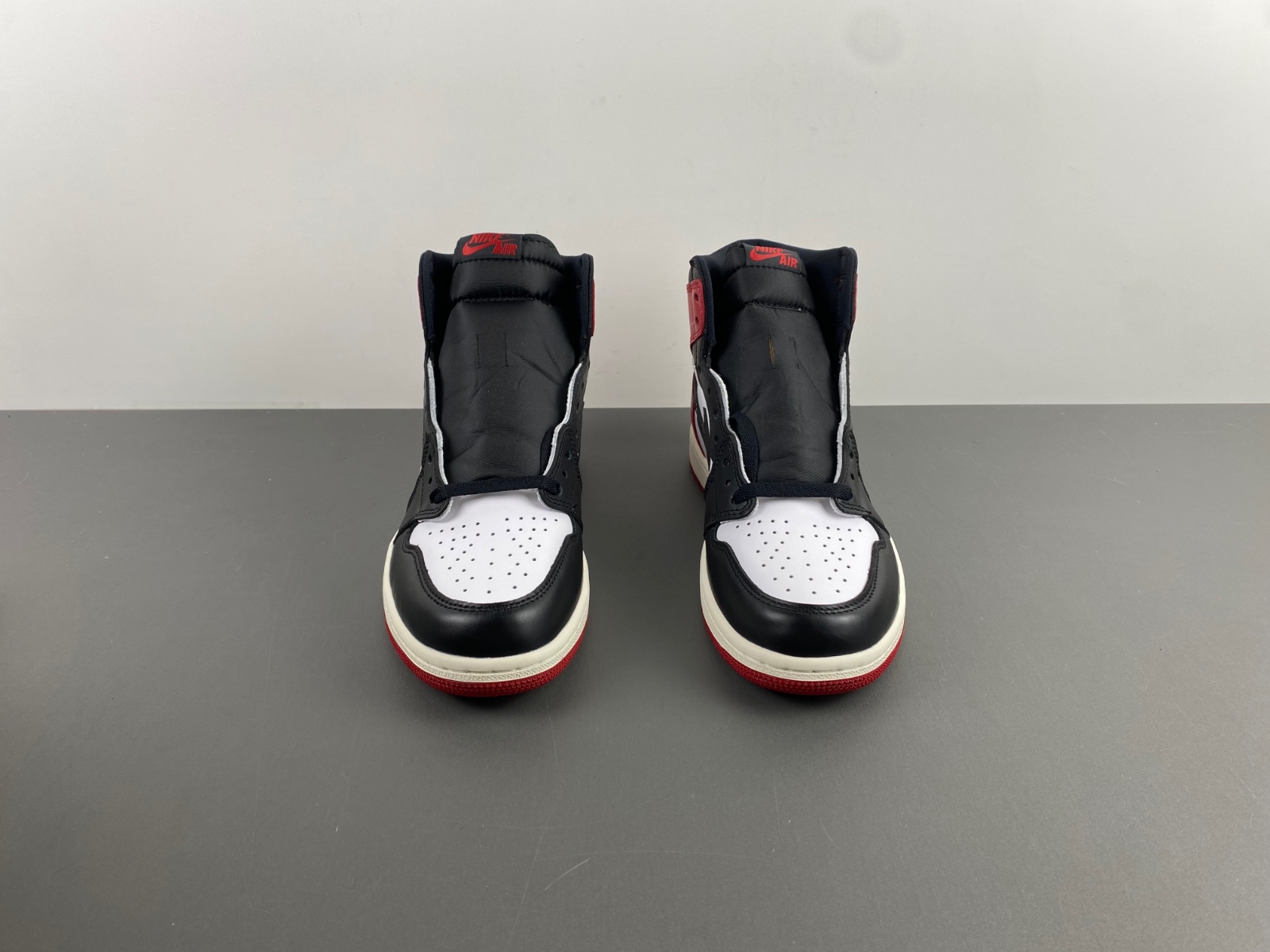 Air Jordan 1 High OG “Black Toe Reimagined”  DZ5485-106
