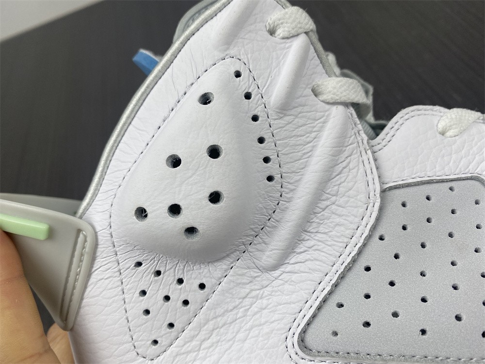 Air Jordan 6 Mint Foam DQ4914-103