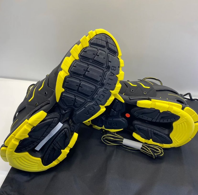 Balenciaga Track Black Yellow     542023 W3AC1 1070