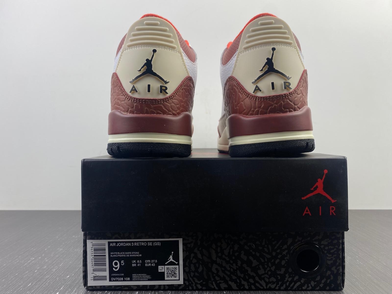 Air Jordan 3 GS "Mars Stone" DV7028-108