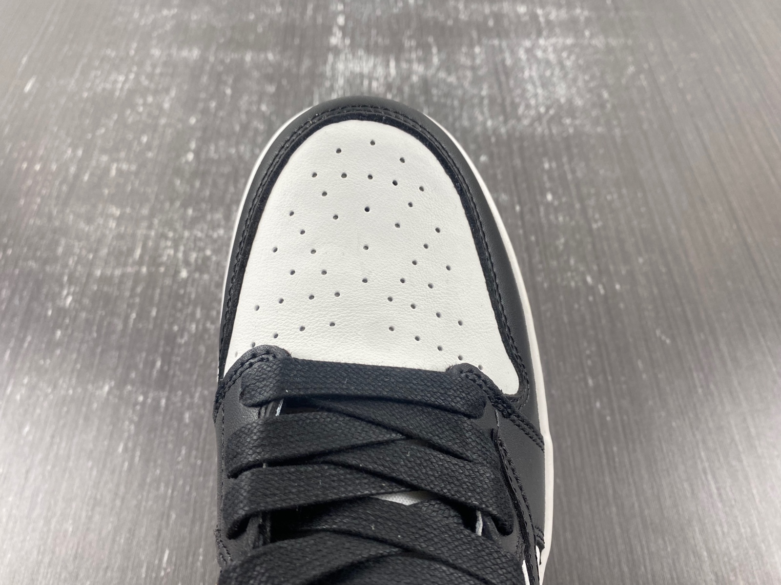 OFF-WHITE x Travis Scott x Air Jordan 1 custom