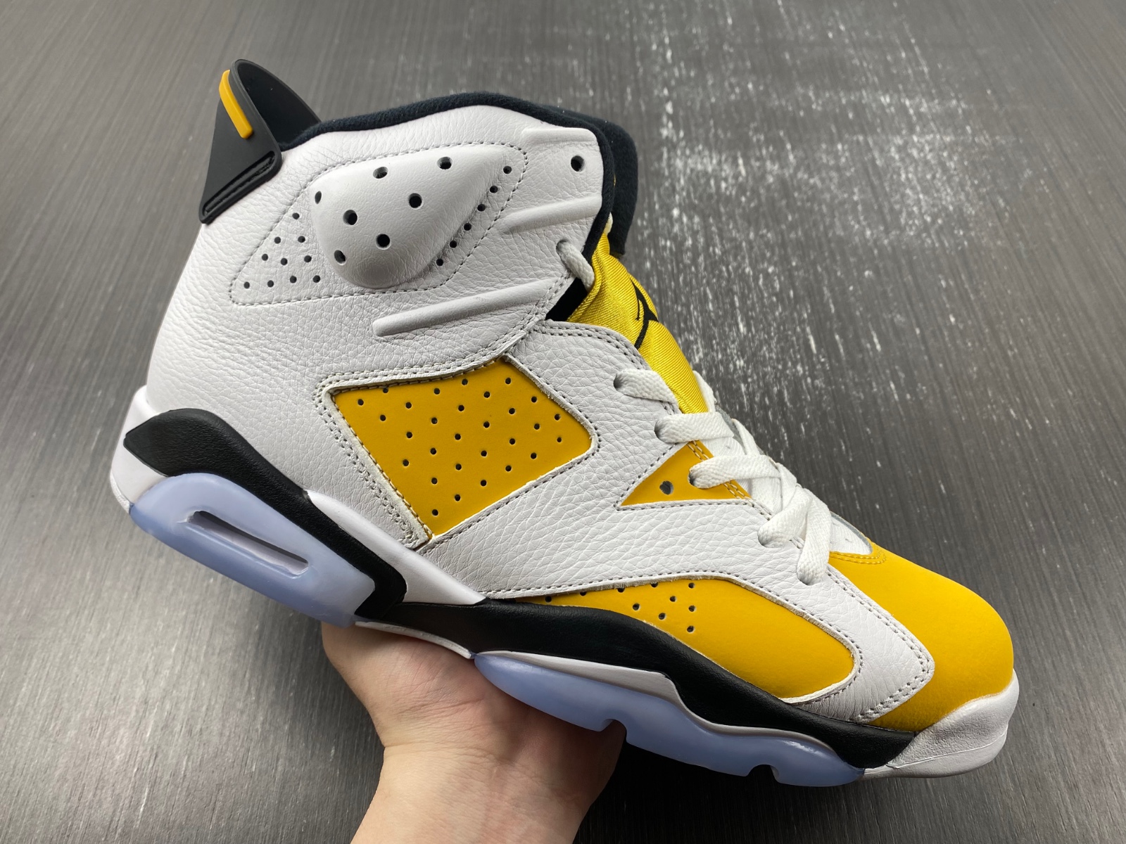 Air Jordan 6 "Yellow Ochre" CT8529-170