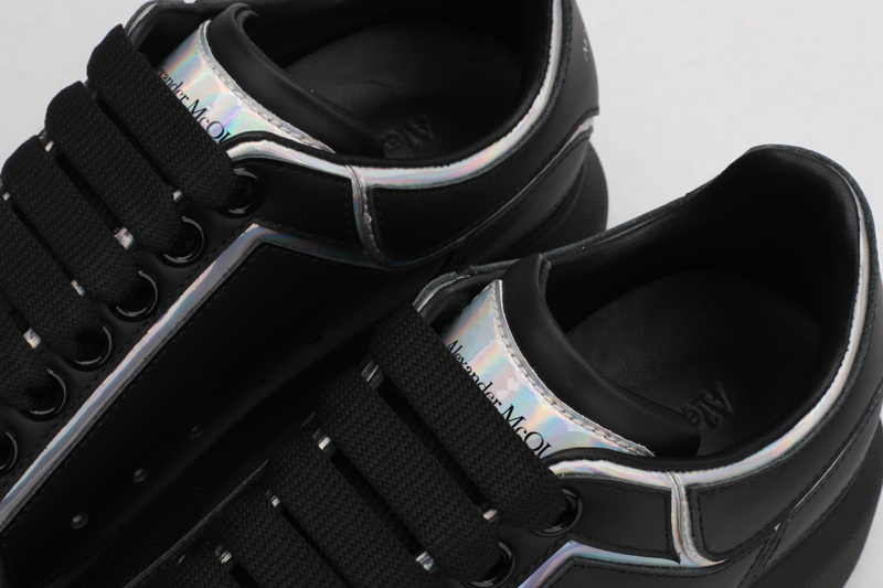 MCQUEEN OVERSIZED SNEAKER