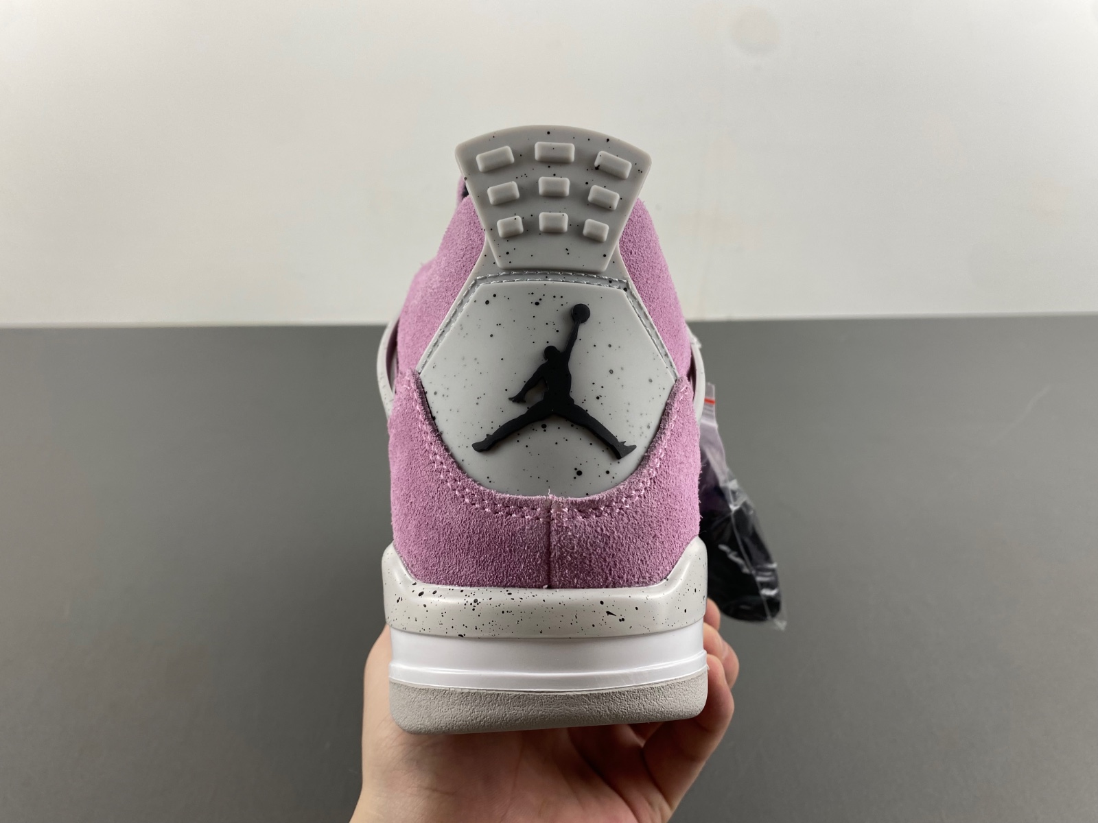 Air Jordan 4 WMNS “Orchid”    AQ9129-501