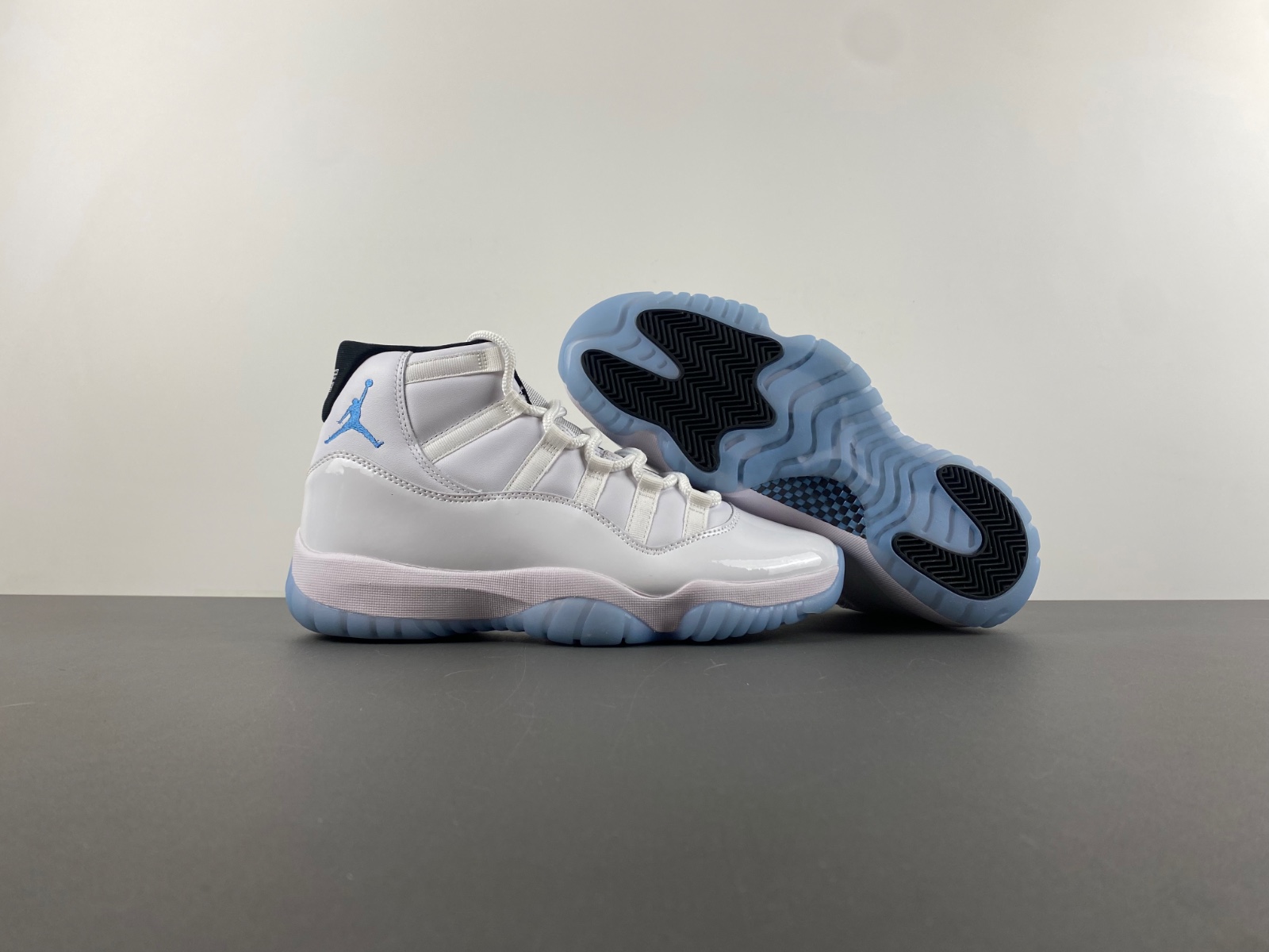 Air Jordan 11 “legend Blue”  CT8012-104