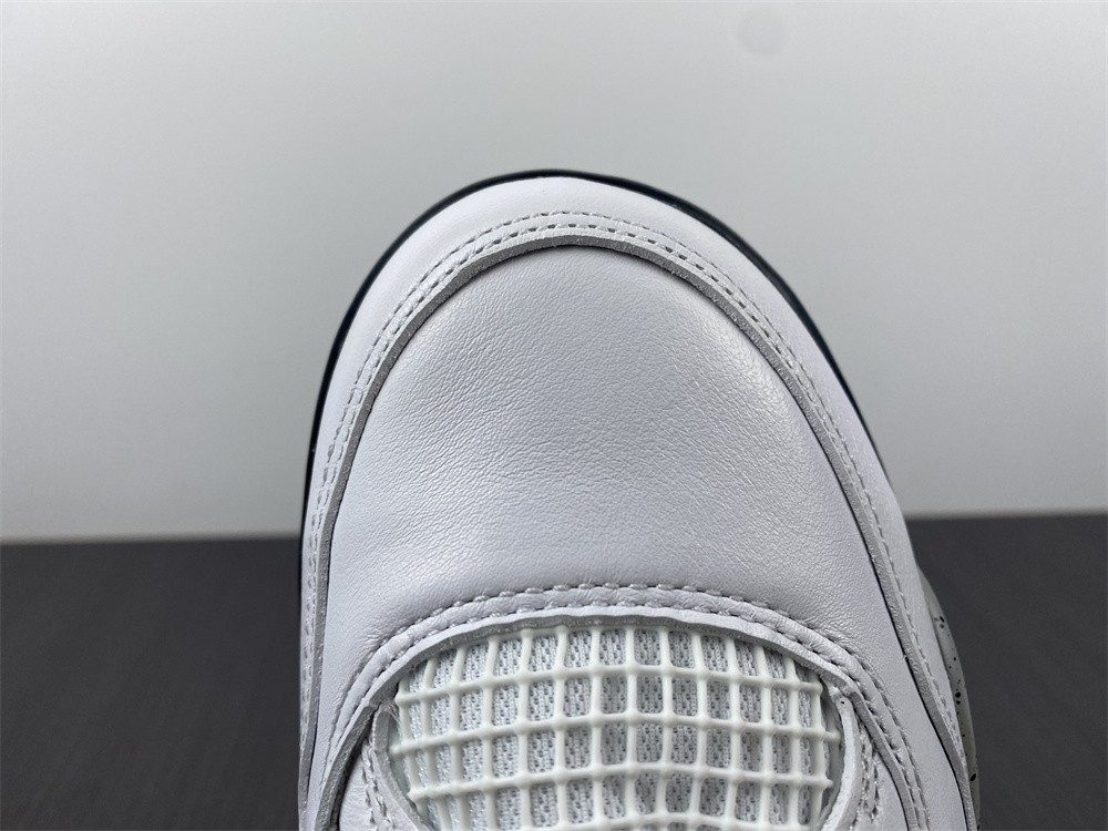 Air Jordan 4 White Cement  840606-192