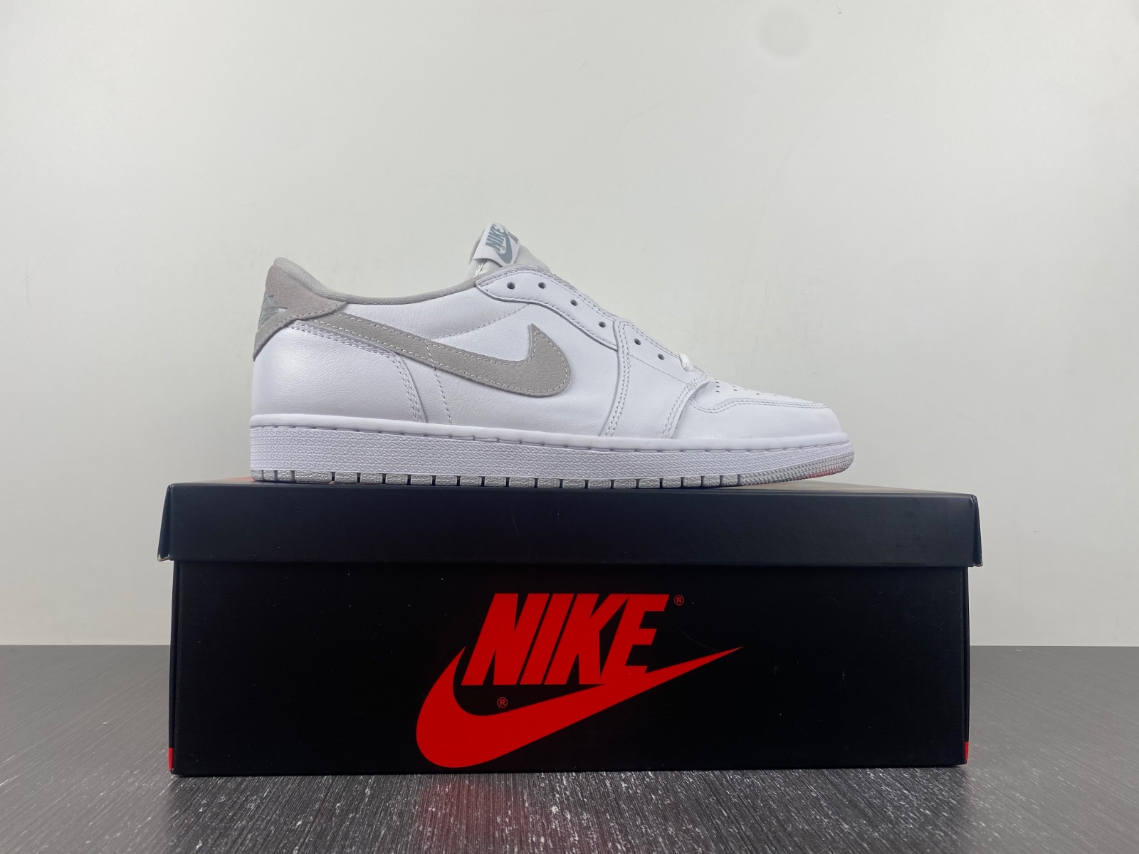 Air Jordan 1 Low OG “Neutral Grey” CZ0790 100