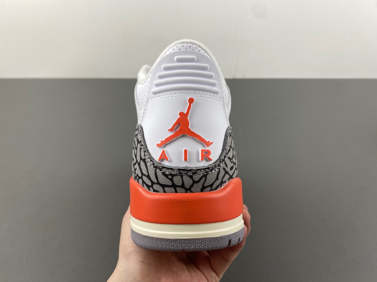 Air Jordan 3 Retro