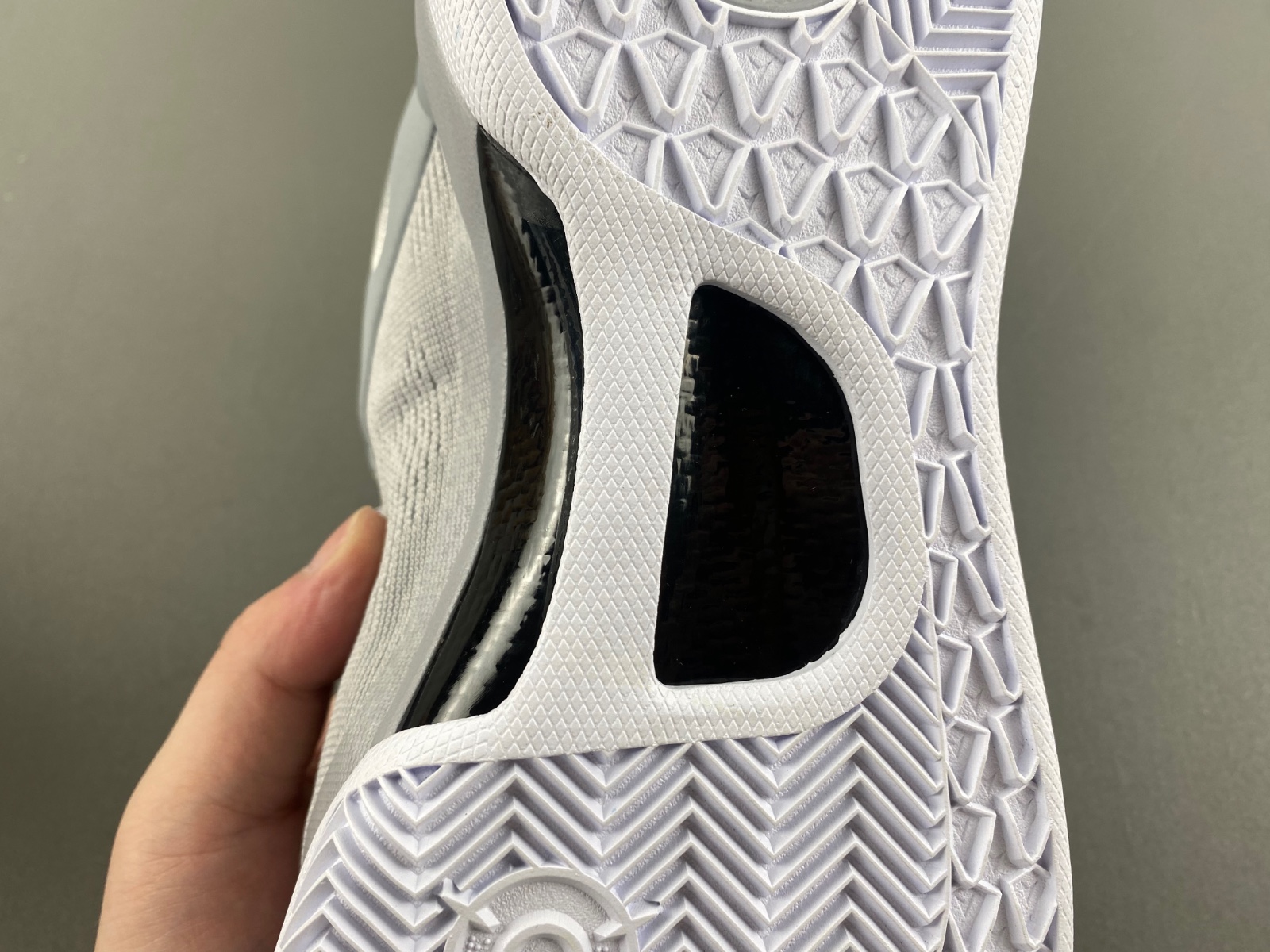 Zoom Kobe 6  HF9550-002