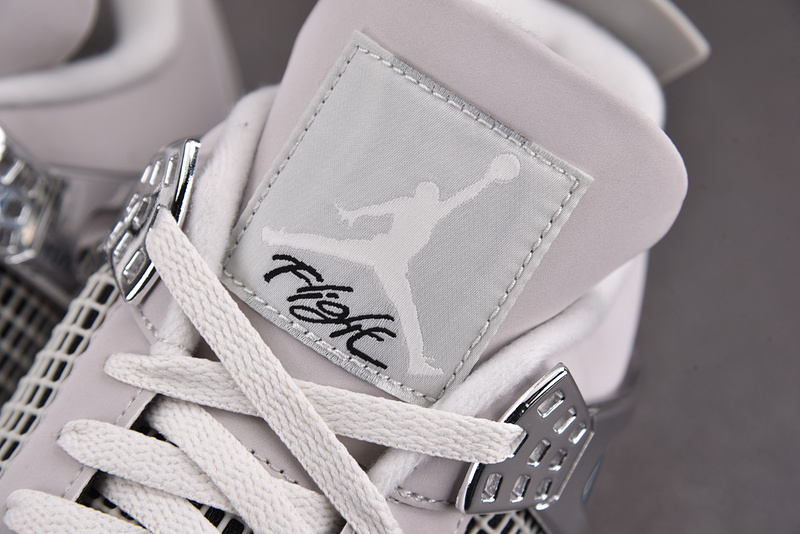 Air Jordan 4 Frozen Moments AQ9129-001