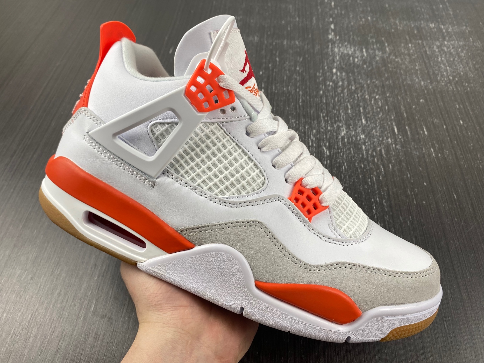 Air Jordan 4 “Orange Oreo” unreleased