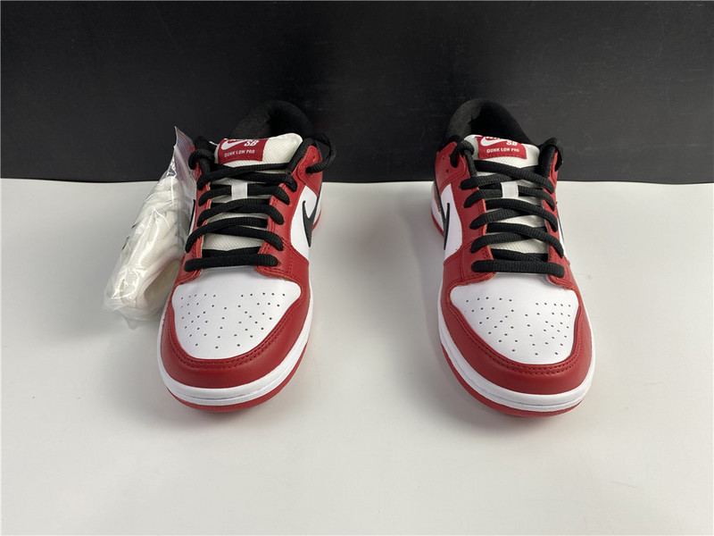 Nike SB Dunk Low Chicago BQ6817-600