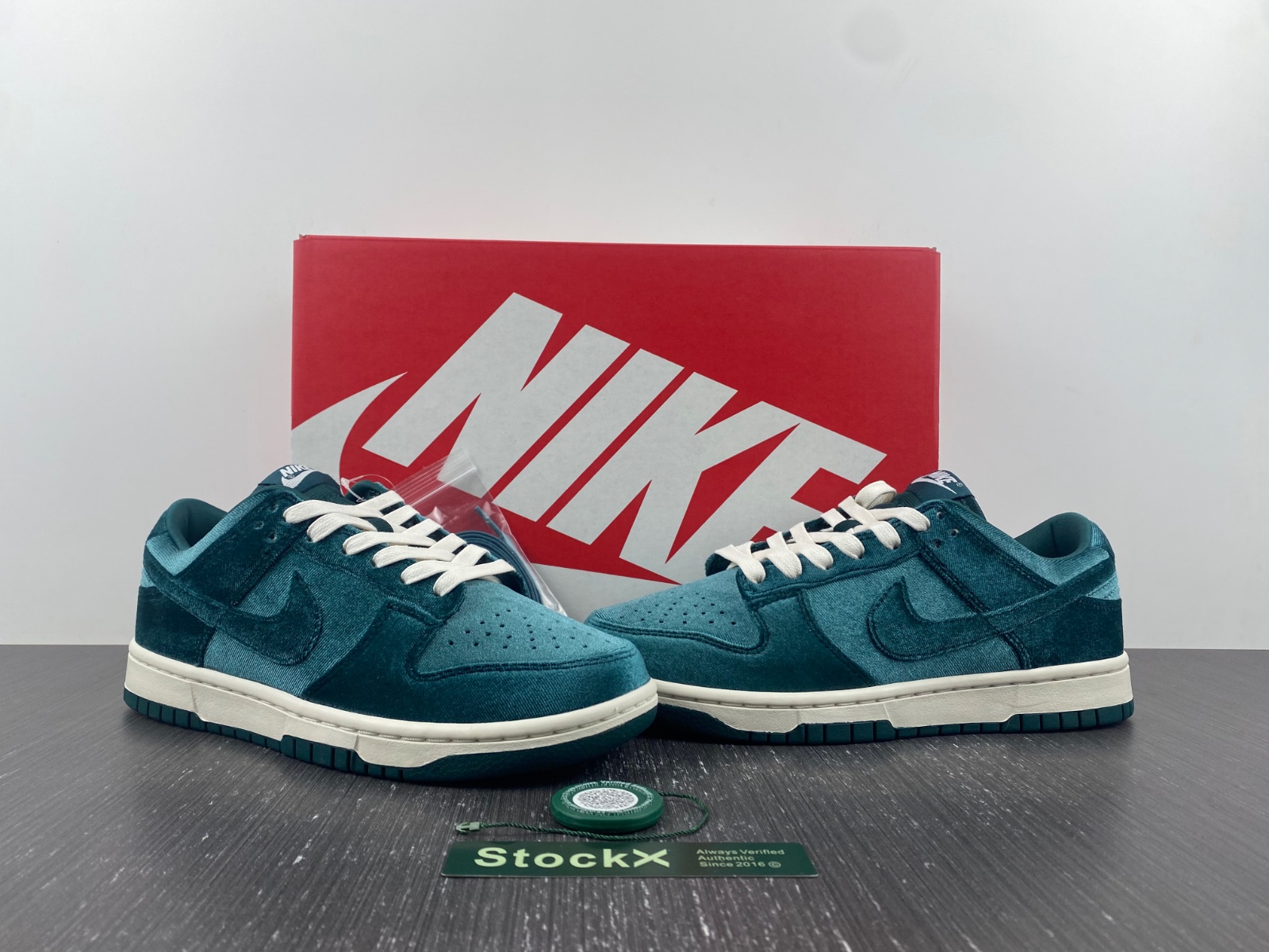 Nike Dunk Low "Velvet Teal" DZ5224-300