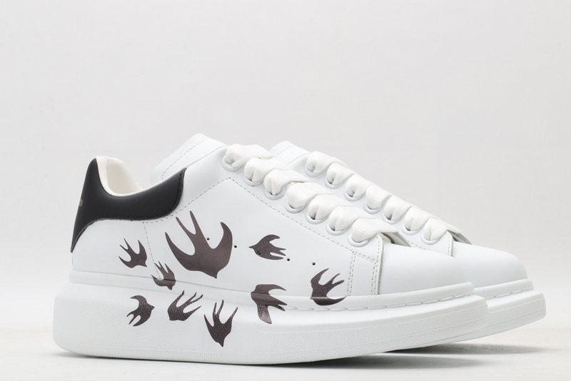 MCQUEEN OVERSIZED SNEAKER