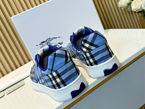 Burberry Check Terrace Sneakers BBR--3008