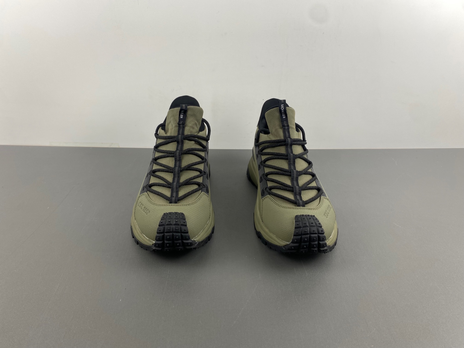 Moncler Trailgrip Lite 2 Sneakers  MC-005