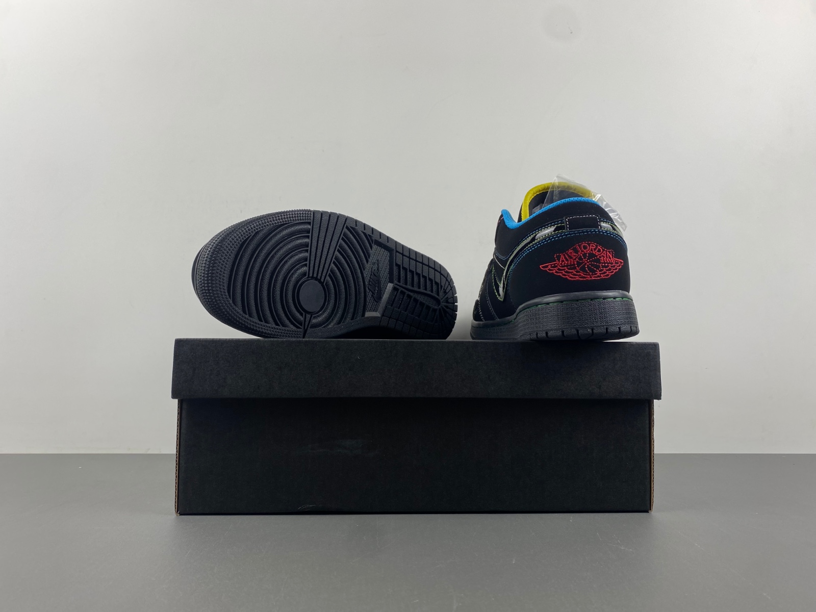 Air Jordan 1 Low Phat 