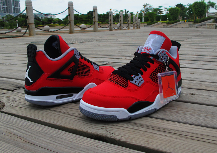 Air Jordan 4 Retro