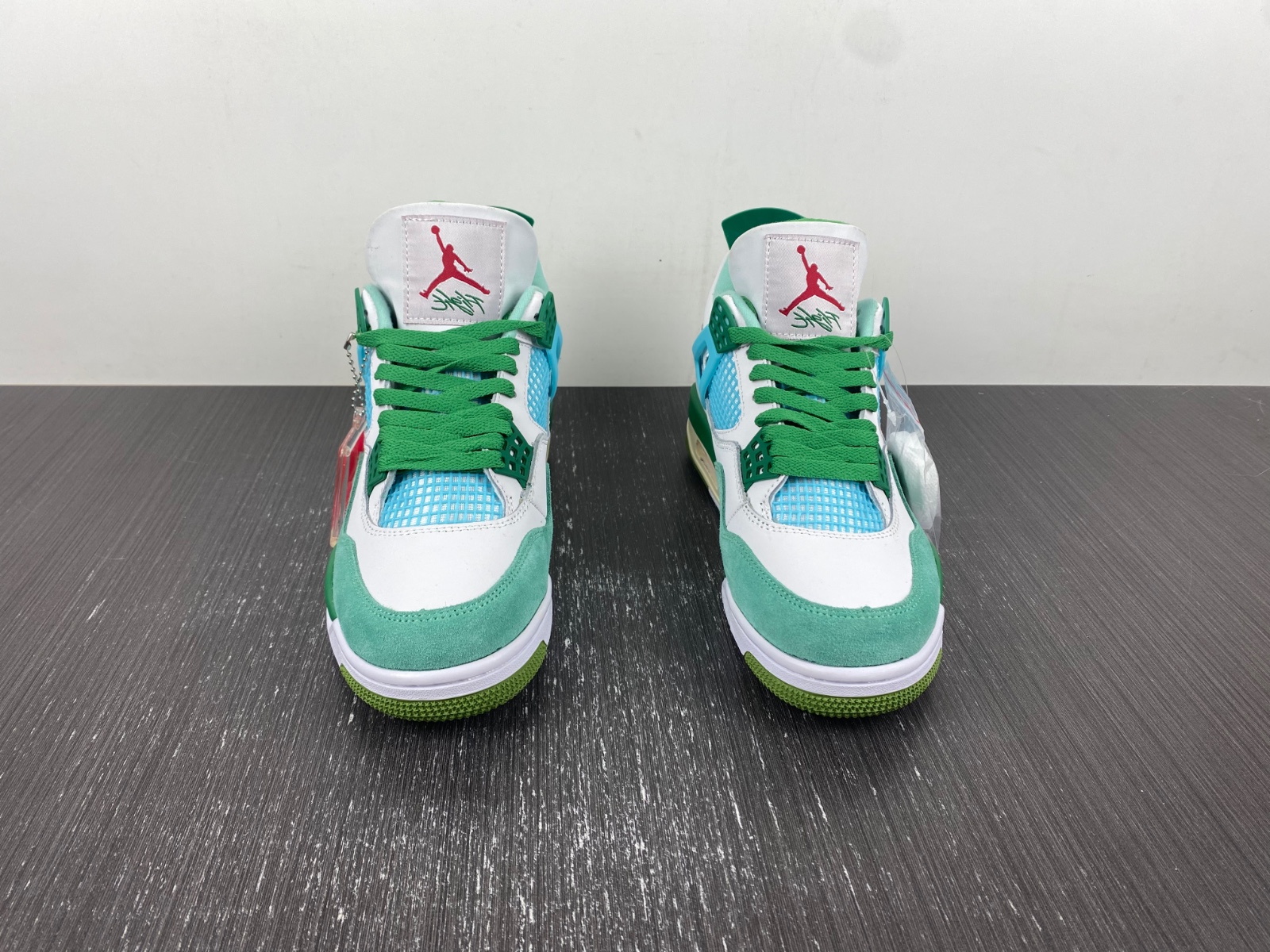 Nike SB x Air Jordan 4 "Bulbasaur" Custom