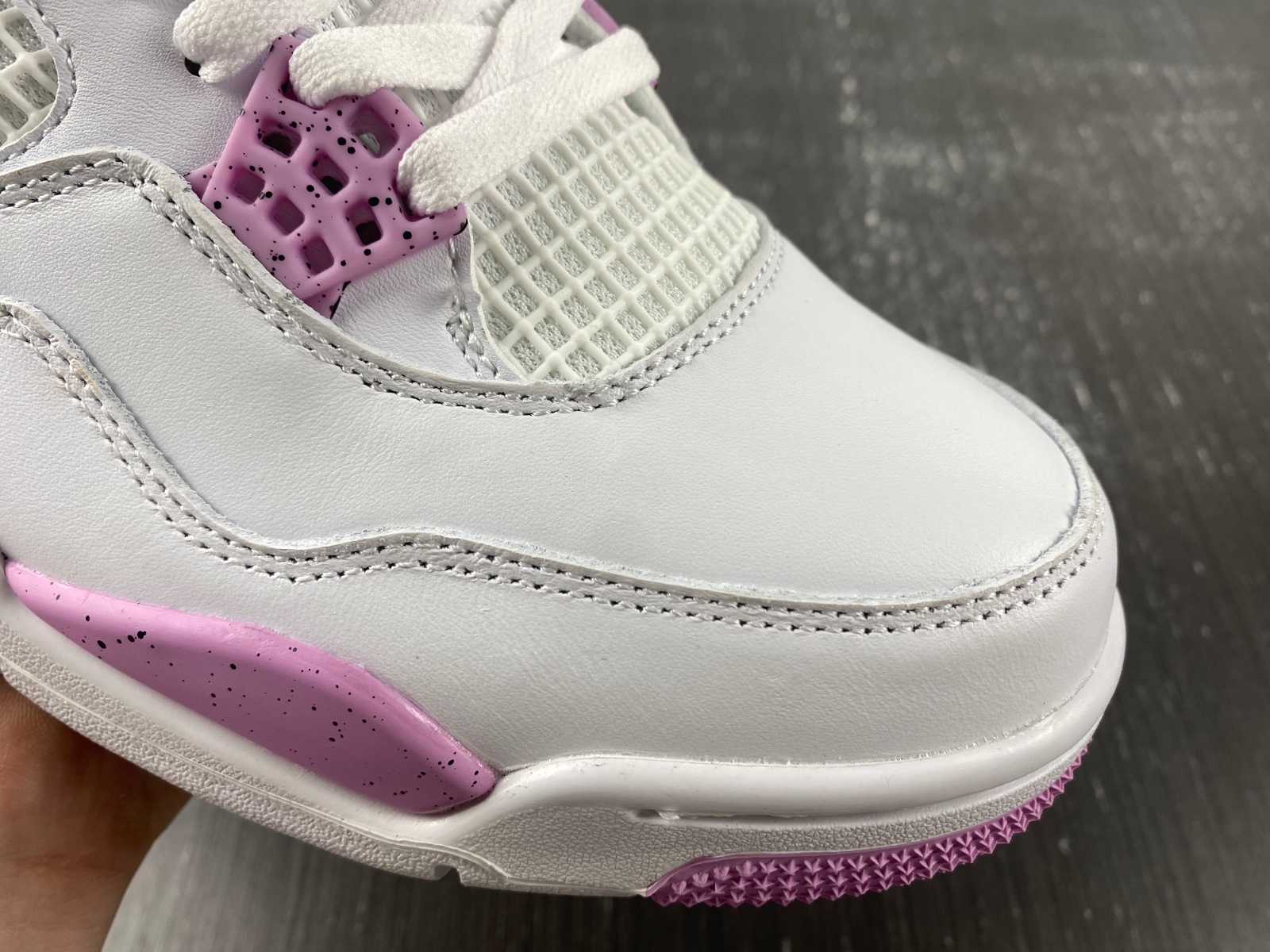 Air Jordan 4 “Pink Oreo” unreleased