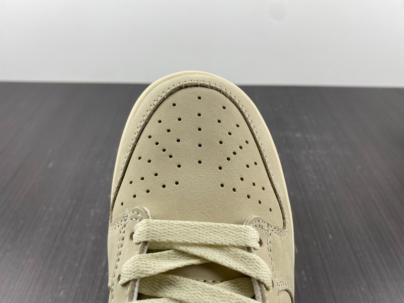 Nike Dunk Low LX Banana DR5487-100