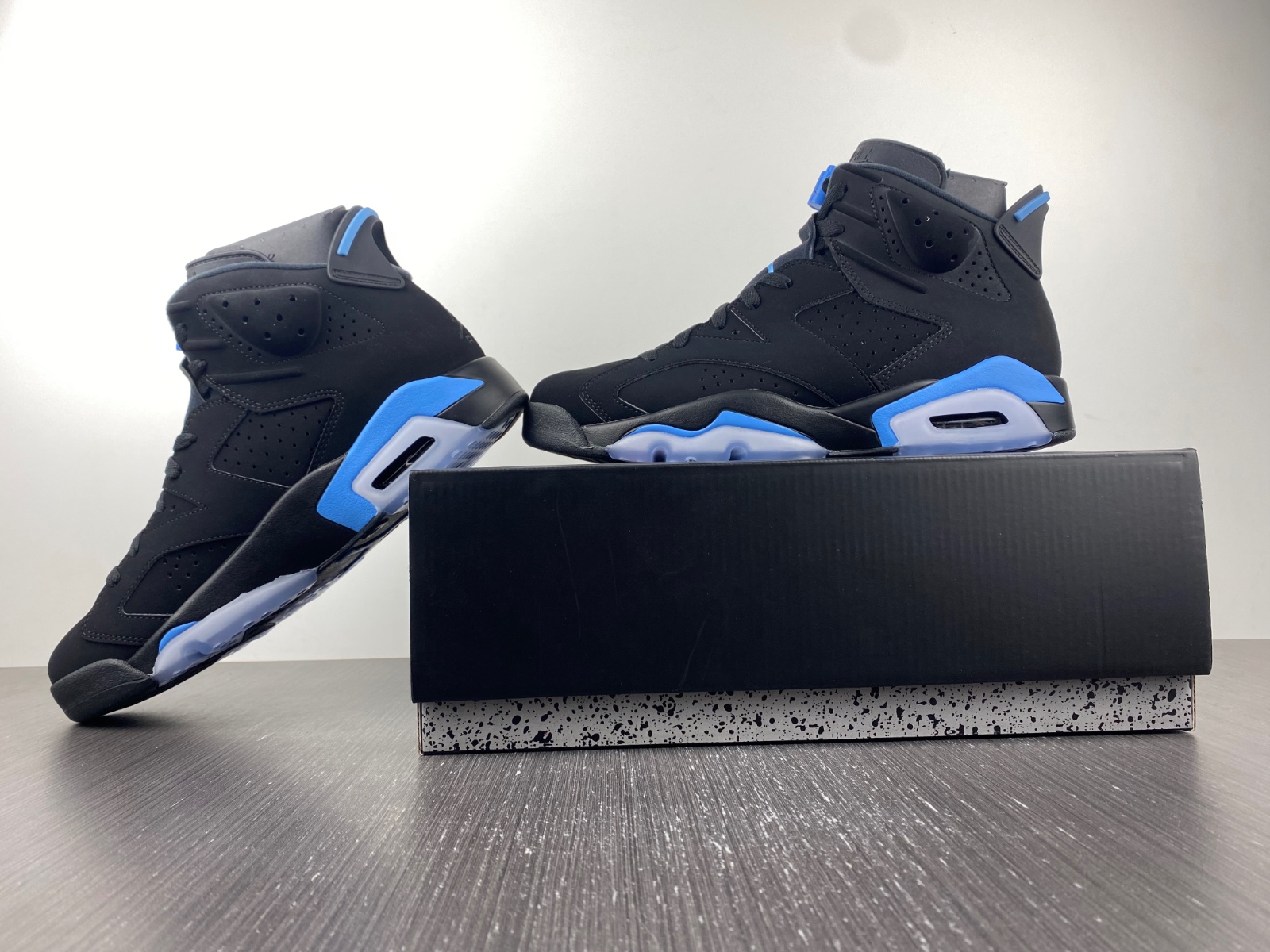 Air Jordan 6 Retro