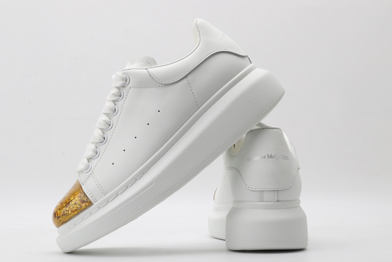 MCQUEEN OVERSIZED SNEAKER